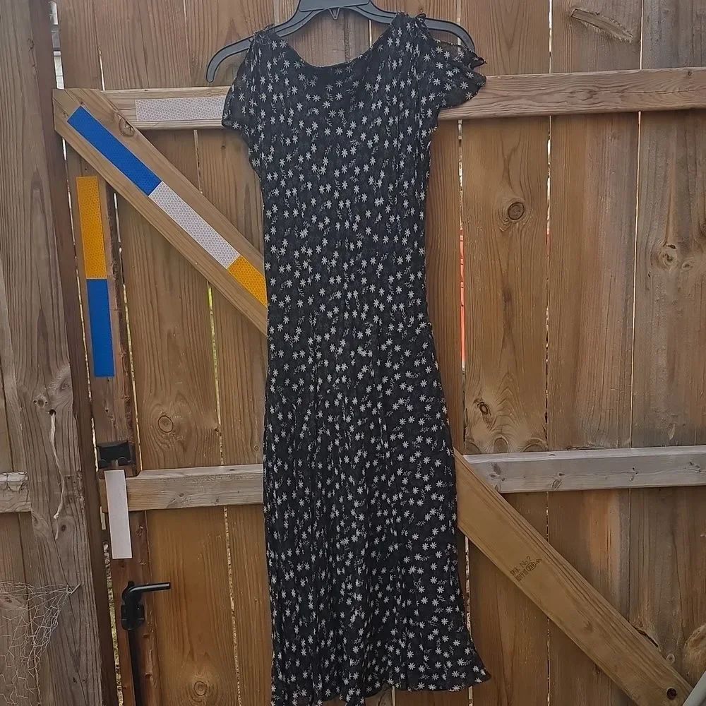 Floral Dress - Picture 4 of 4